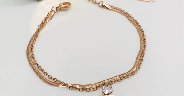 Hanging Sun Charm 22k Gold Bracelet – Andaaz Jewelers